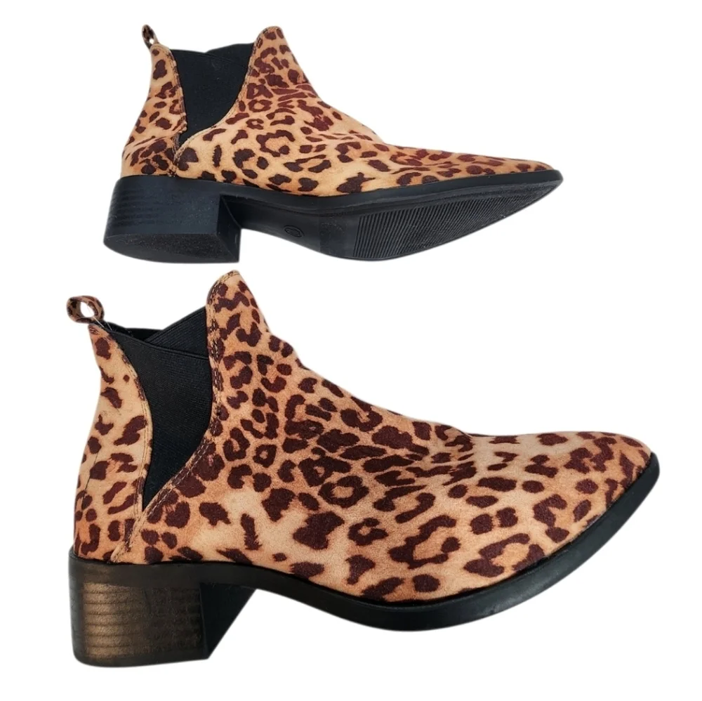 A New Day Krista Microsuede Pointed Leopard Chelsea Bootie, Sz 10